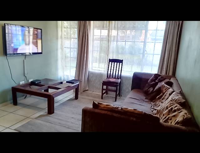2 BEDROOM TOWNHOUSE FOR SALE IN ANNLIN